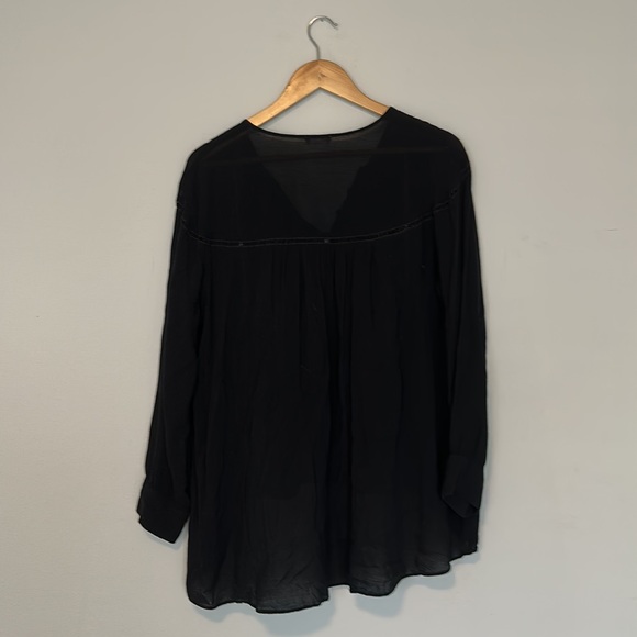 Flowy Black Top - Size S - Picture 3 of 3